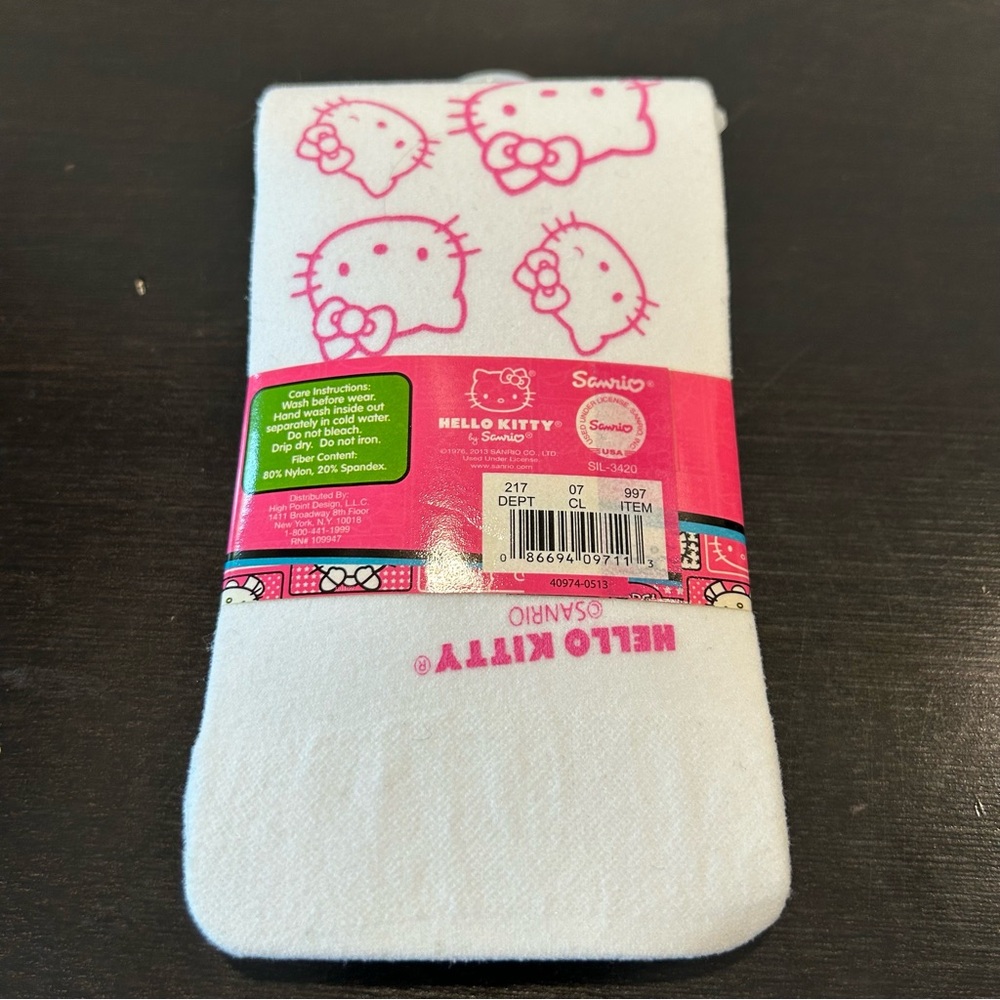 ☀️ 3/$15 Hello Kitty Printed Tights White/Pink - Picture 3 of 3